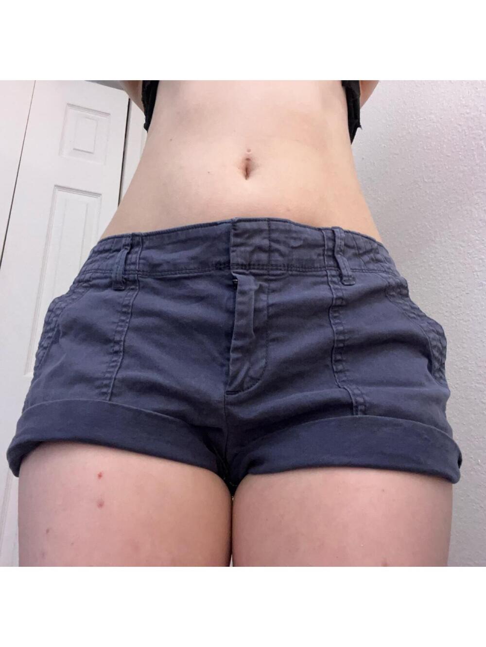 mini cargo shorts